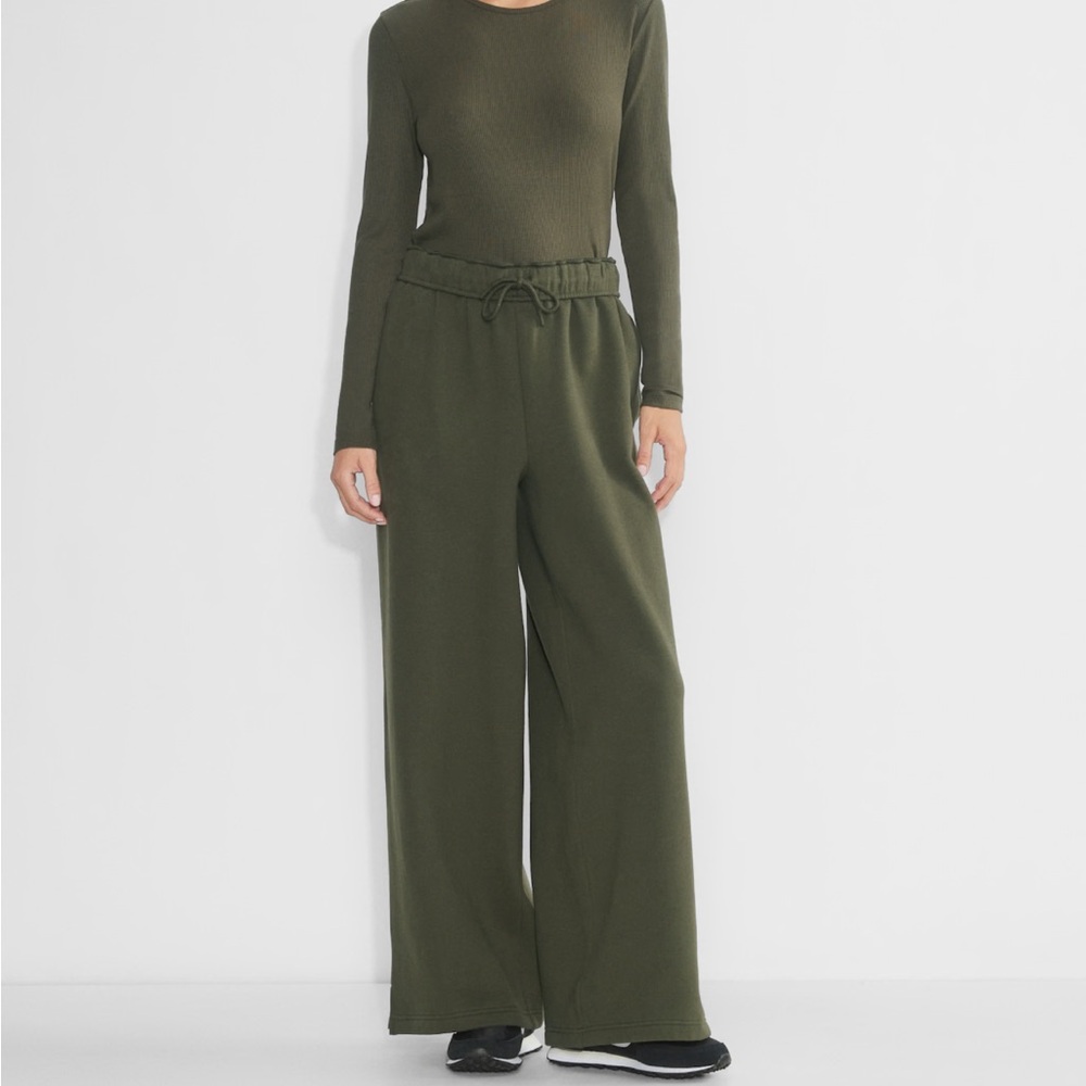 Aritzia Cozy Mega Baggy Fold Sweatpant
